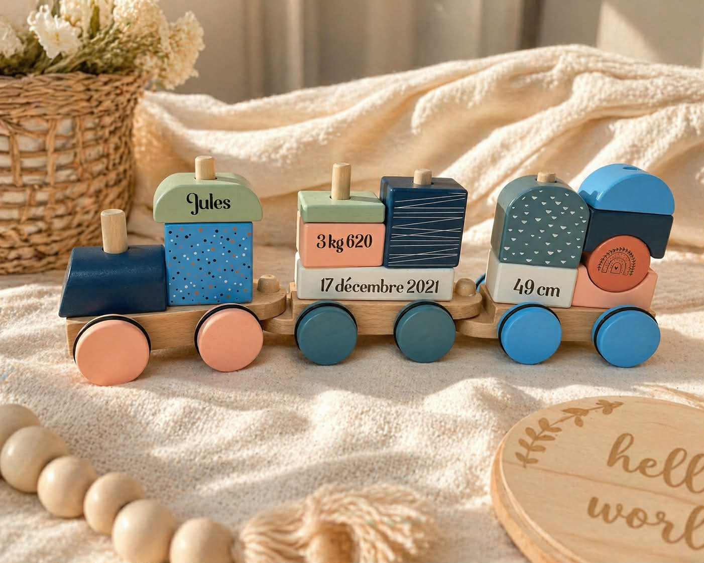 Train en bois personnalisé - Prénom, date, poids, taille et heure de naissance
